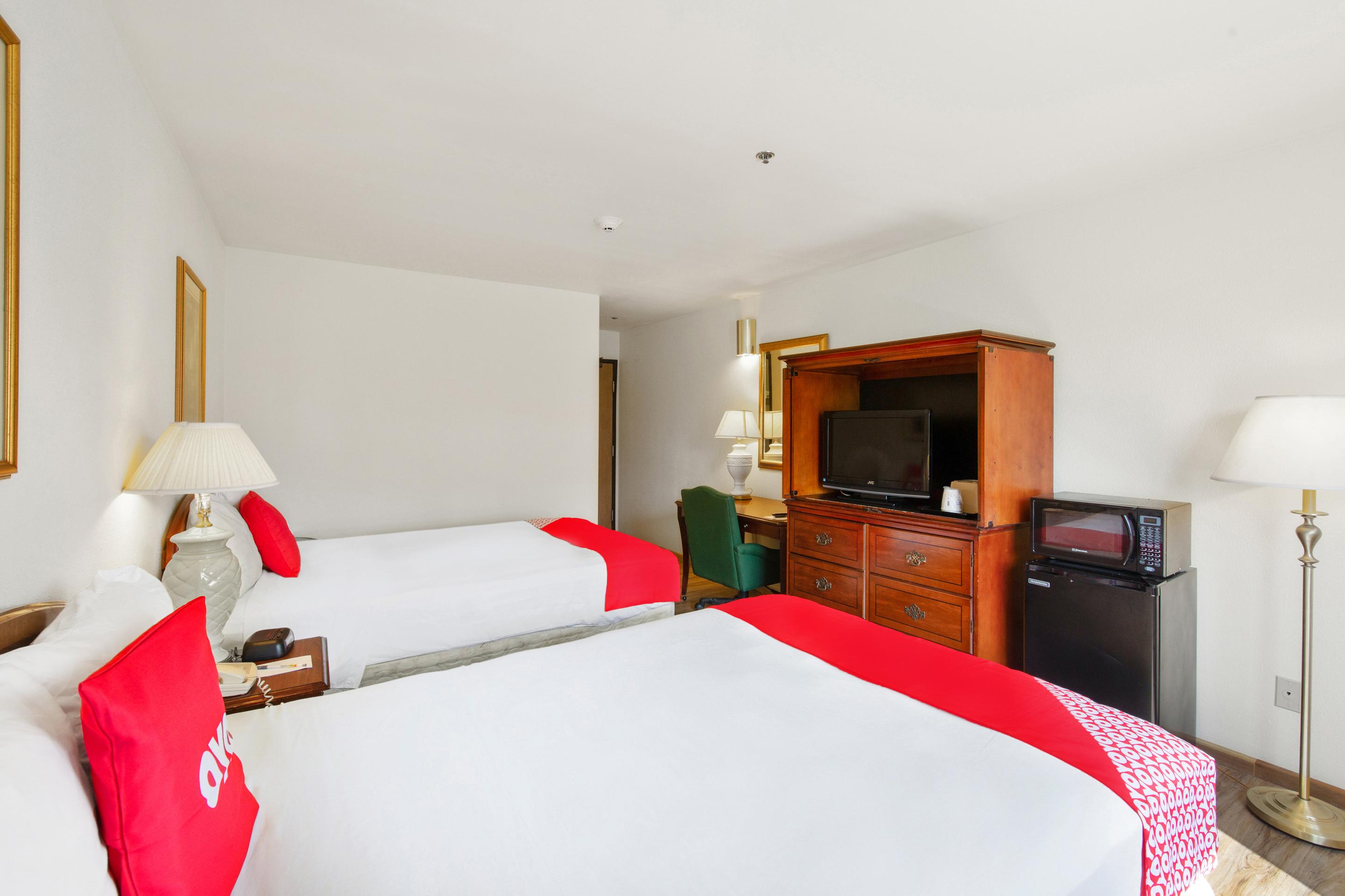 Oyo Hotel Portage I-94 Dış mekan fotoğraf