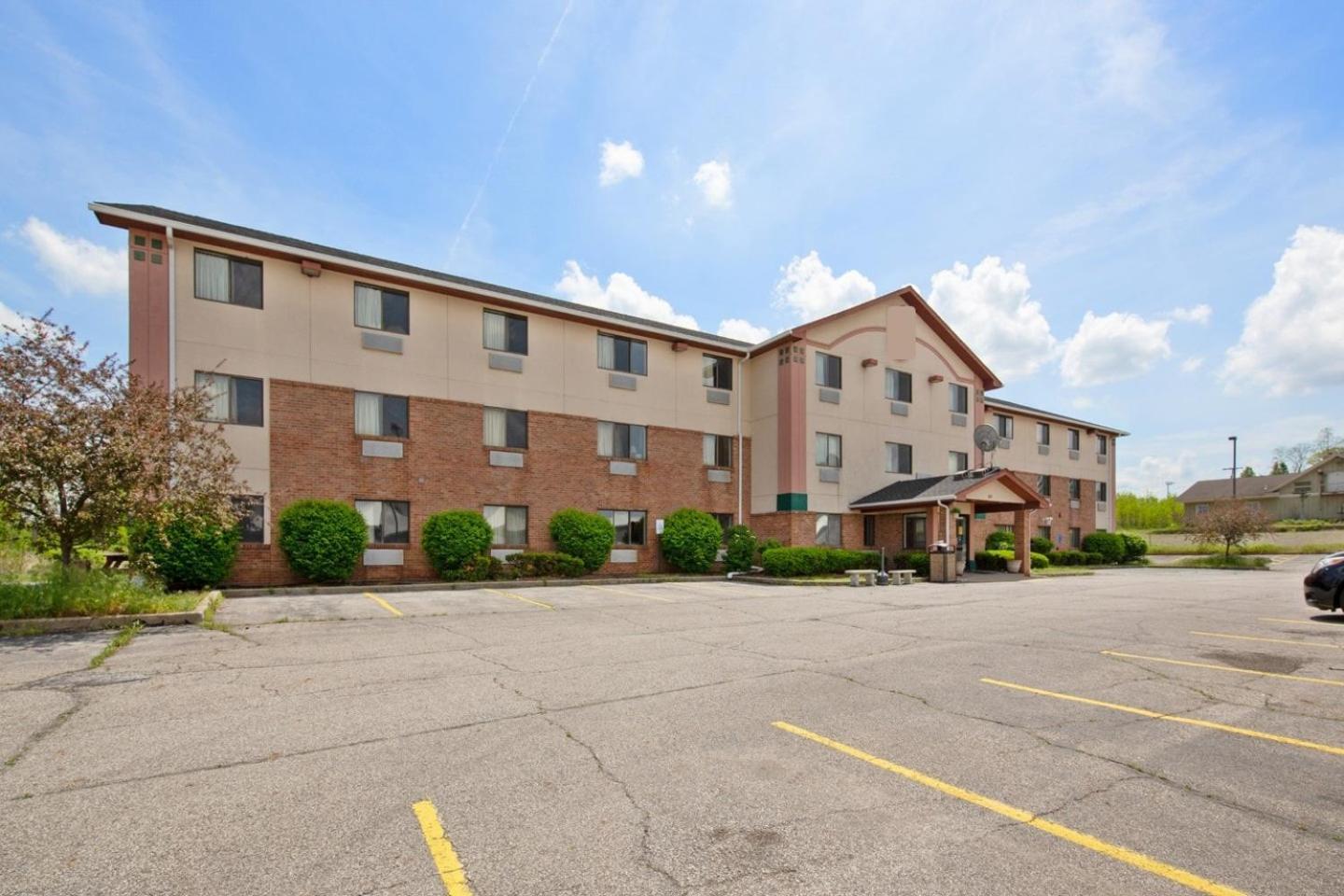 Oyo Hotel Portage I-94 Dış mekan fotoğraf