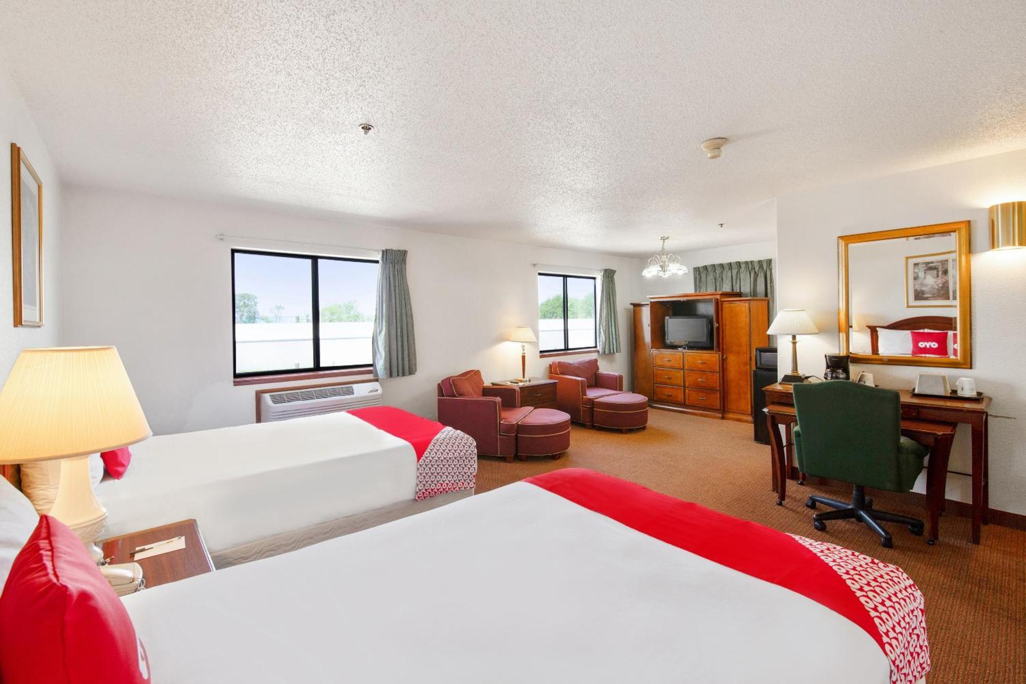 Oyo Hotel Portage I-94 Dış mekan fotoğraf