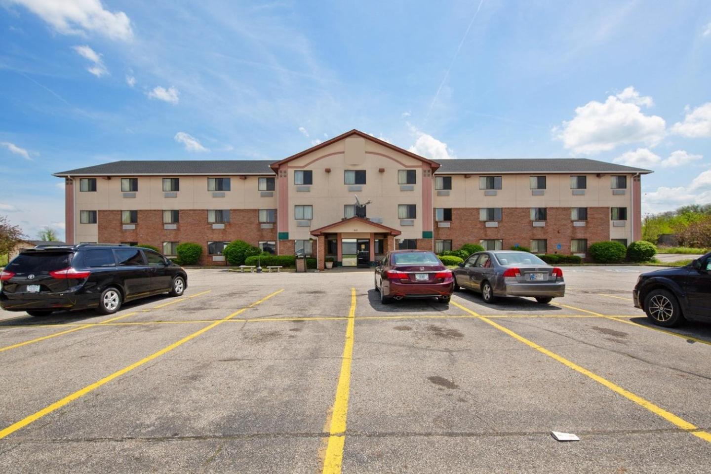 Oyo Hotel Portage I-94 Dış mekan fotoğraf