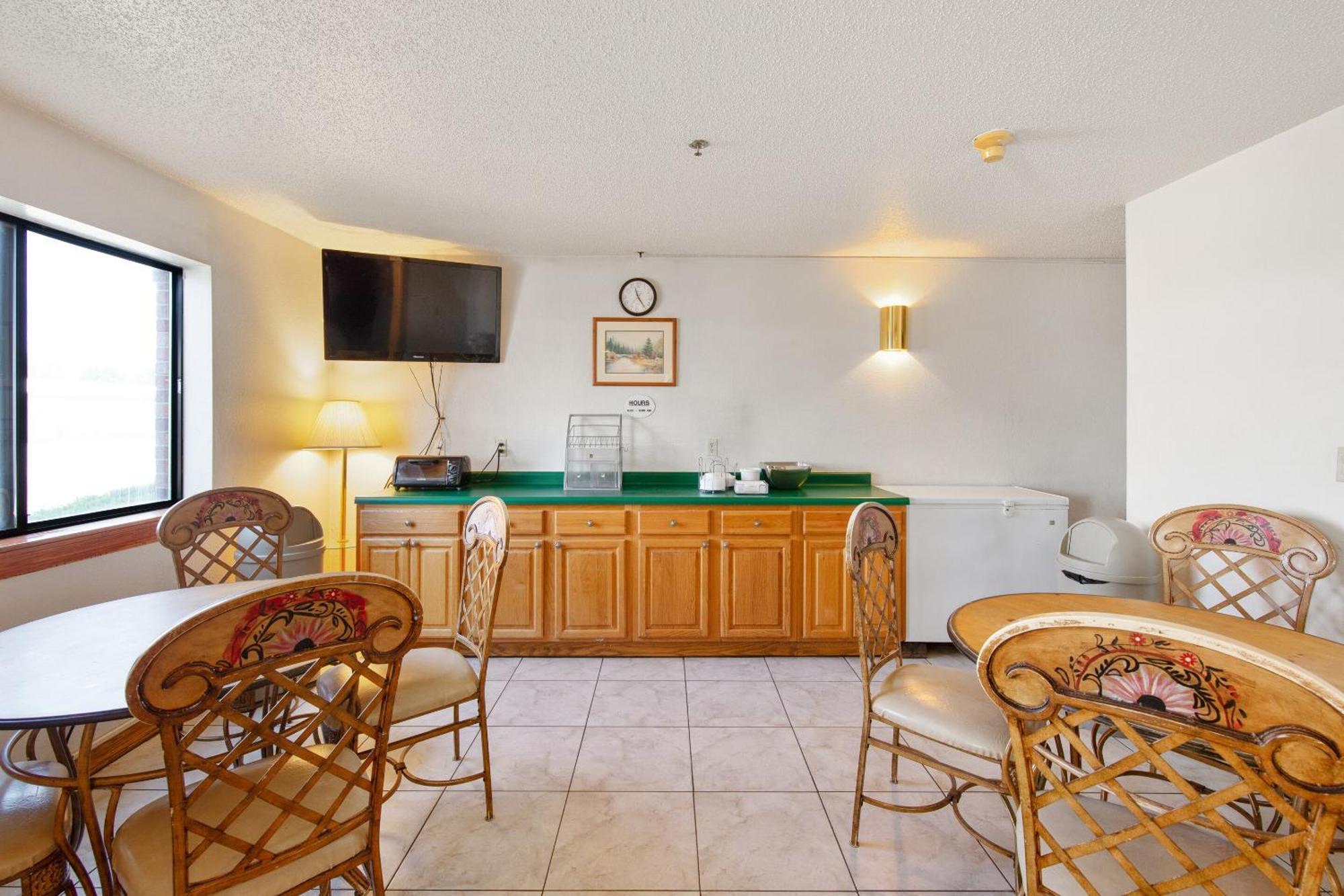 Oyo Hotel Portage I-94 Dış mekan fotoğraf