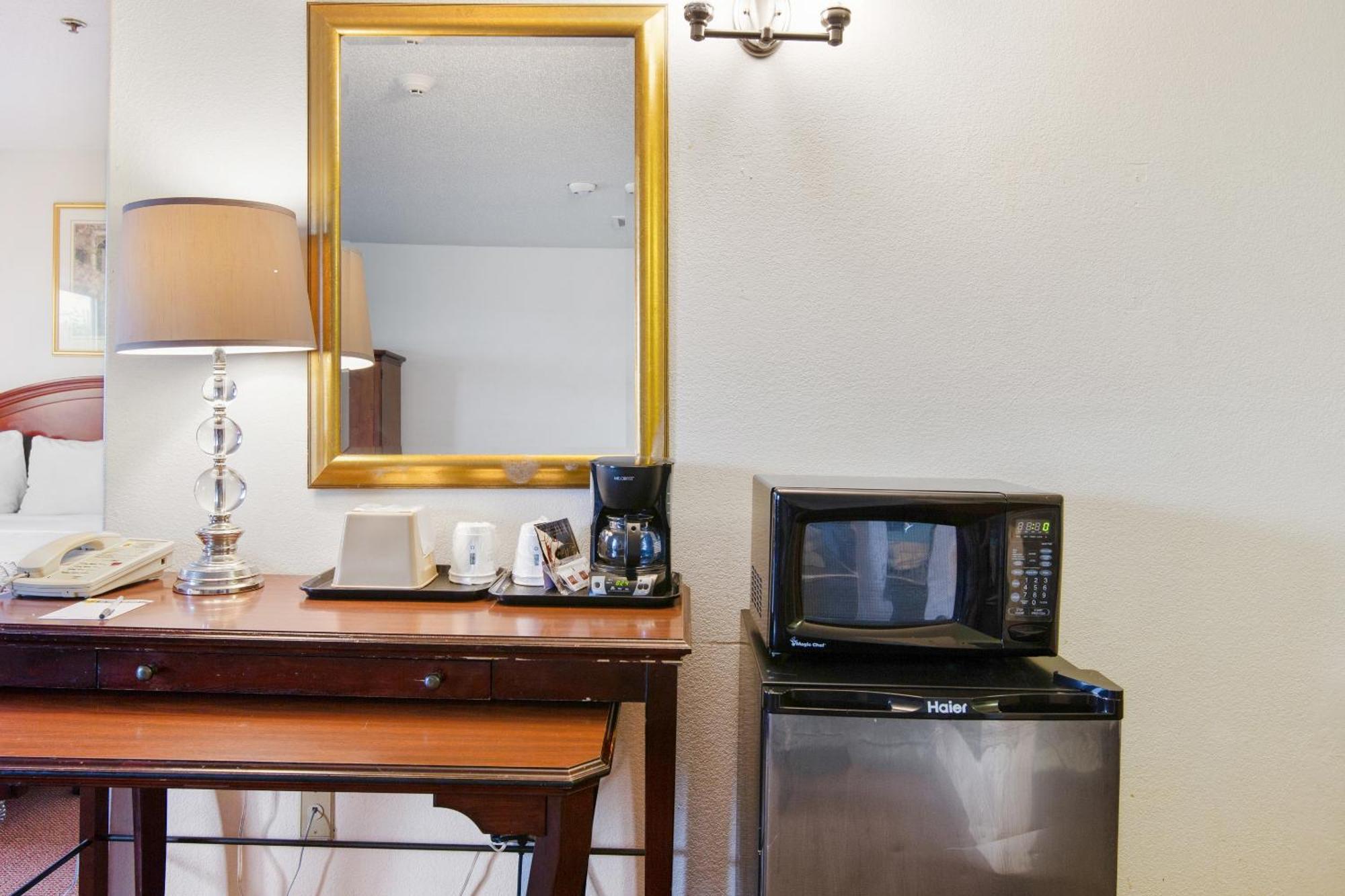 Oyo Hotel Portage I-94 Dış mekan fotoğraf