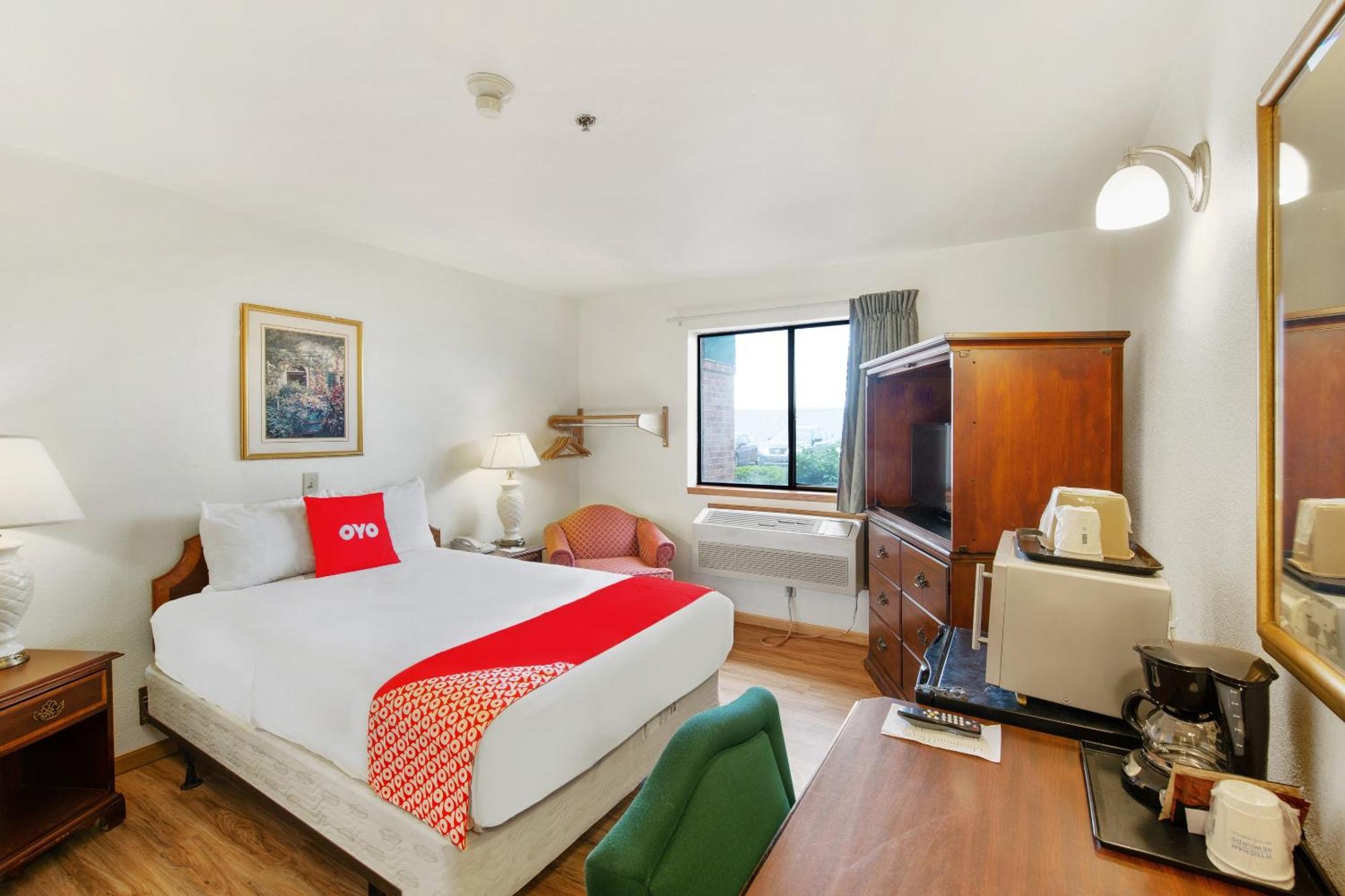 Oyo Hotel Portage I-94 Dış mekan fotoğraf