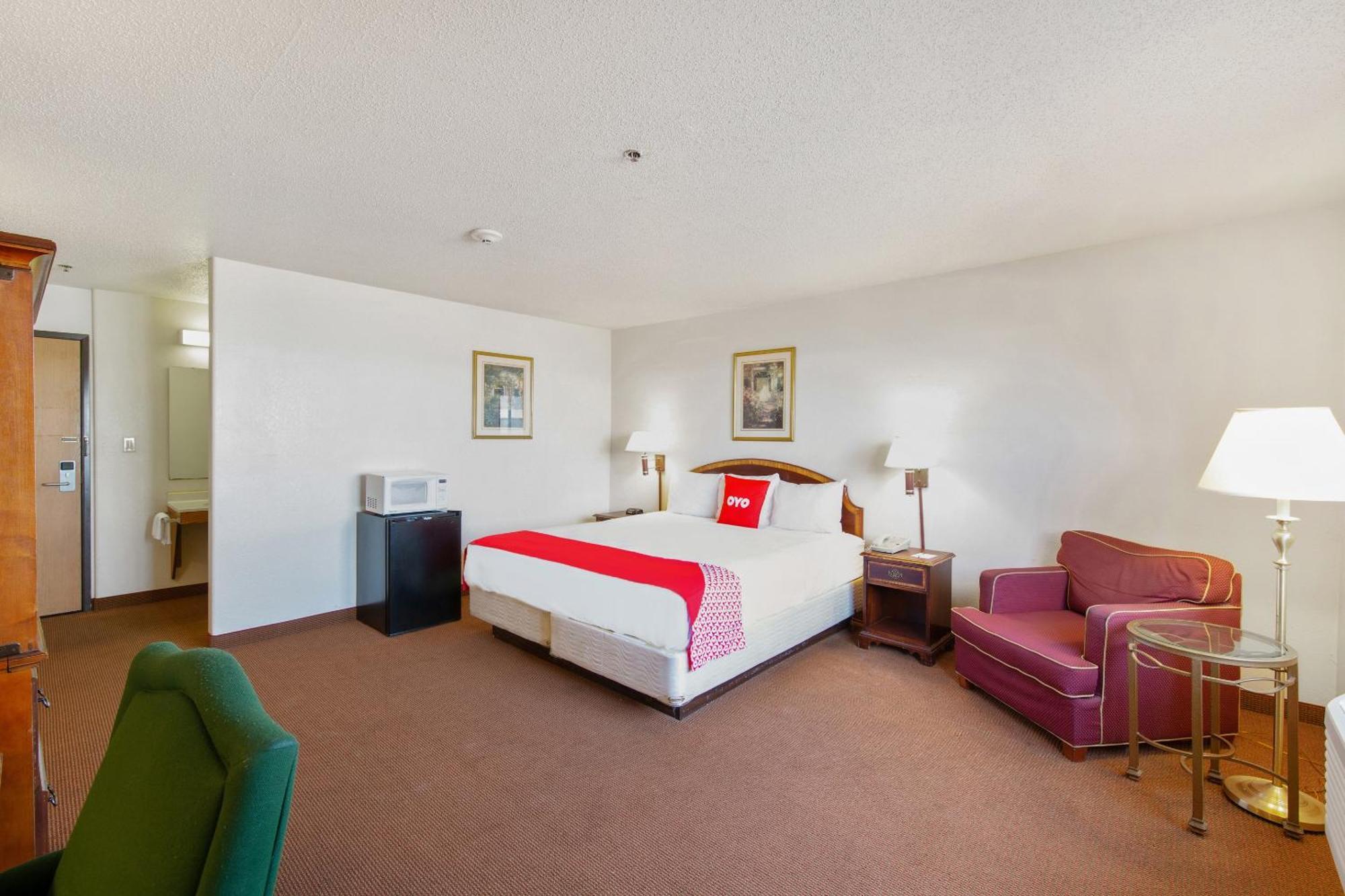 Oyo Hotel Portage I-94 Dış mekan fotoğraf