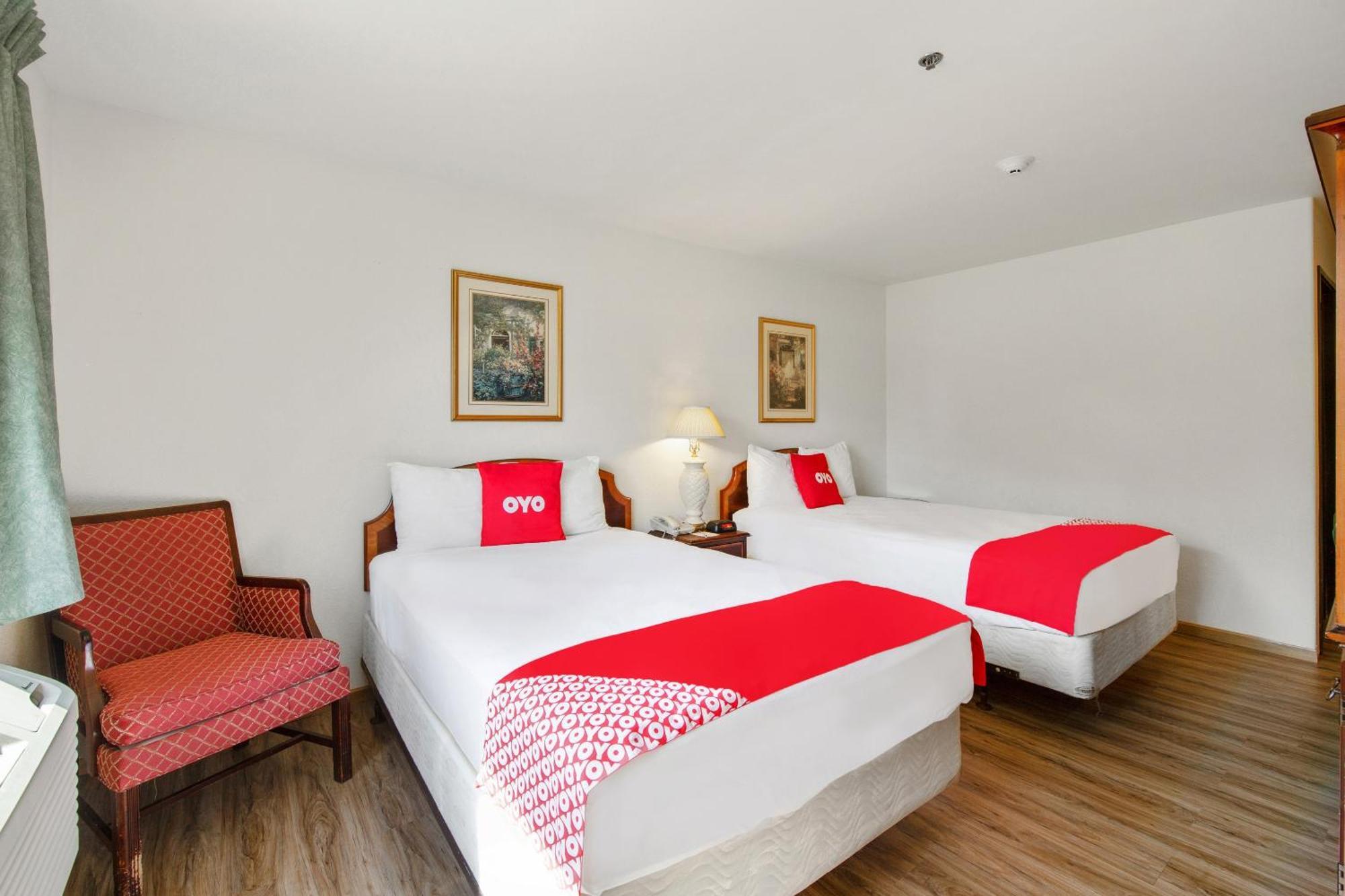 Oyo Hotel Portage I-94 Dış mekan fotoğraf