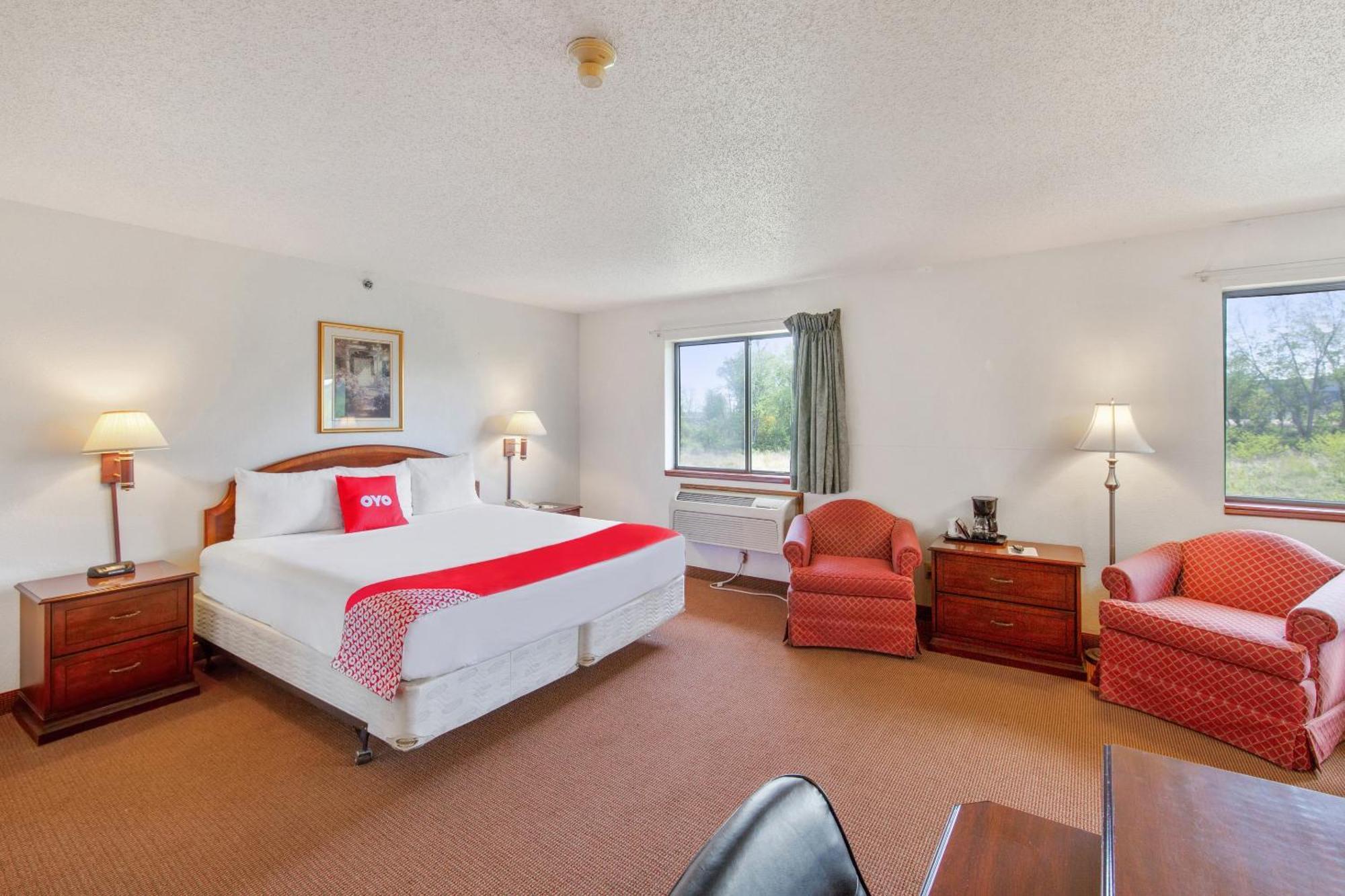Oyo Hotel Portage I-94 Dış mekan fotoğraf